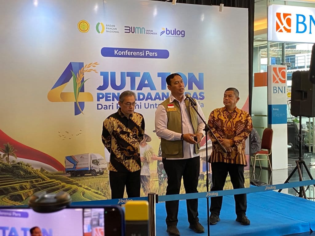 Bulog Targetkan 300 Ribu Ton Beras Premium Hingga Akhir 2026