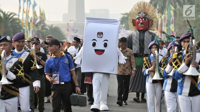 Pawai Kampanye Damai di Monas Diwarnai Ondel-Ondel dan Kotak Suara
