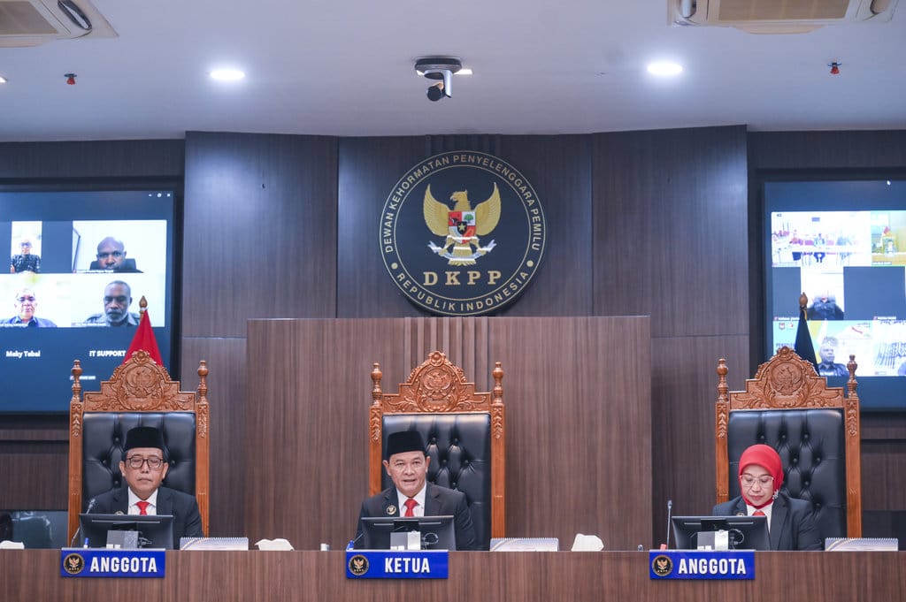DKPP Dipaksa Periksa KPU dan Bawaslu soal Gibran