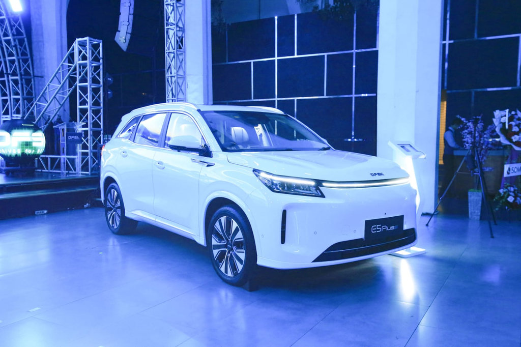 DFSK E5 Plus Raup 1.100 Pemesanan Awal Jelang GIIAS 2026