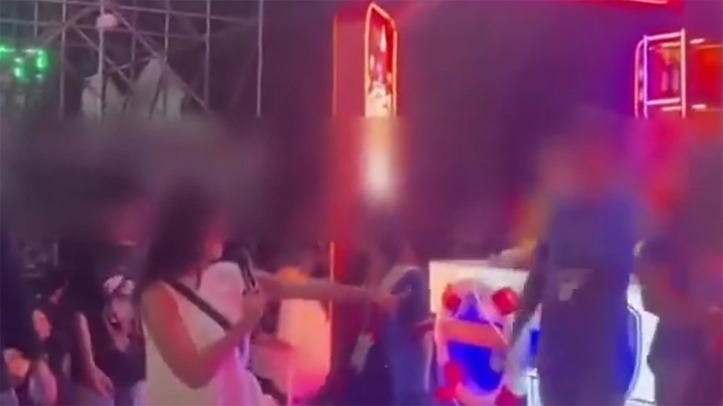 Kontroversi Promosi Minuman Beralkohol dengan Hafalan Al-Qur'an di Festival Musik