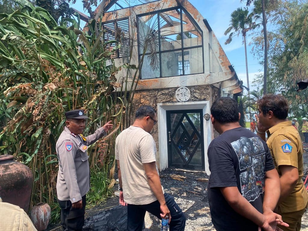 Cara Usir Laba-laba dengan Api Hanguskan Vila Rp2 Miliar di Bali