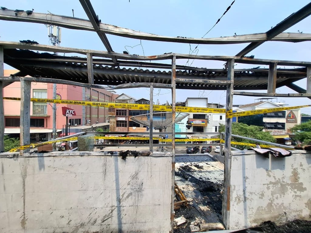 Kebakaran Rawamangun, Empat Karyawan Alami Luka Bakar Serius