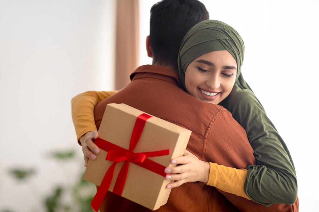 Cek Fakta: Benarkah Anniversary Pernikahan Perkuat Ikatan Emosional?