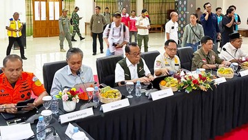 Kabasarnas Tinjau Manggarai Timur dan Kerahkan 711 Personel Pascagempa NTT