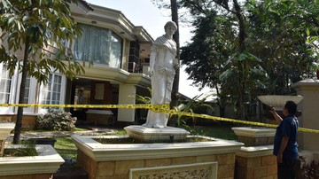 Hakim Tolak Kembalikan Foto Keluarga Febrie yang Disita dari Rumah Sentul