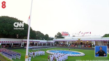 Khidmatnya Prosesi Penurunan Sang Merah Putih di Istana Merdeka