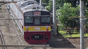 KRL Bogor-Jakarta Terlambat Imbas Gangguan di Stasiun Bojong Gede