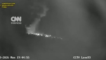 Gunung Anak Krakatau Erupsi 19 Kali Sehari, PVMBG Perketat Pengawasan
