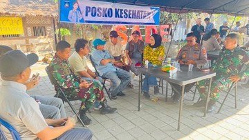 Wakil Ketua DPR Tinjau Kebakaran Desa Sade dan Janjikan Pemulihan