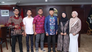 HNW Dorong Pemuda Parlemen Buktikan Kepedulian Politik dan Sejarah