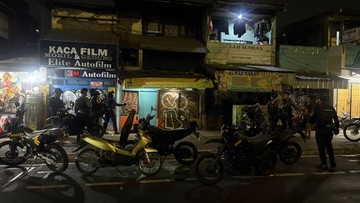 Patroli Gabungan Brimob dan Perintis Amankan Lima Pemuda Bawa Tembakau Sintetis