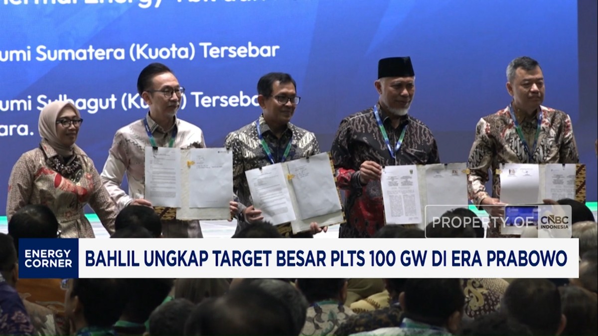 Bahlil Paparkan Rencana 100 GW PLTS demi Bauran Energi Nasional