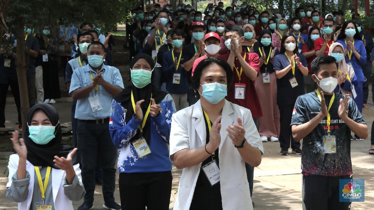 Jumlah Tenaga Kesehatan ASN Tembus 883 Ribu, Mayoritas PNS
