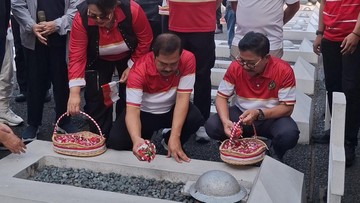 Jelang HUT ke-81 RI, Menteri Imipas Ziarah ke TMP Taruna Tangerang