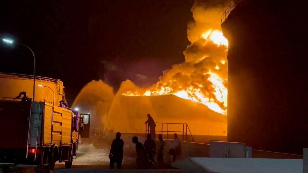 Kilang Minyak Zawiya Libya Terbakar Hebat Usai Drone Jatuh
