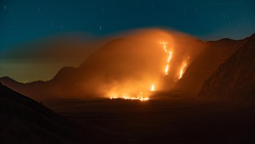 Kabut Asap Selimuti Ampera, Kebakaran Bromo Kian Meluas