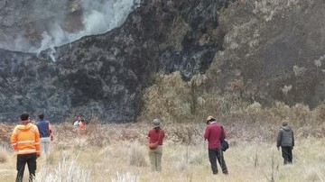 Operasi Pembasahan Bromo Diperpanjang Usai Titik Api Tak Terlihat