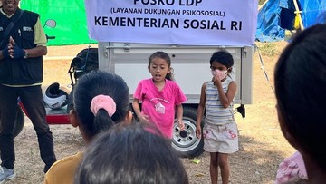 Kemensos Hadirkan Trauma Healing bagi Anak Korban Gempa Nagekeo