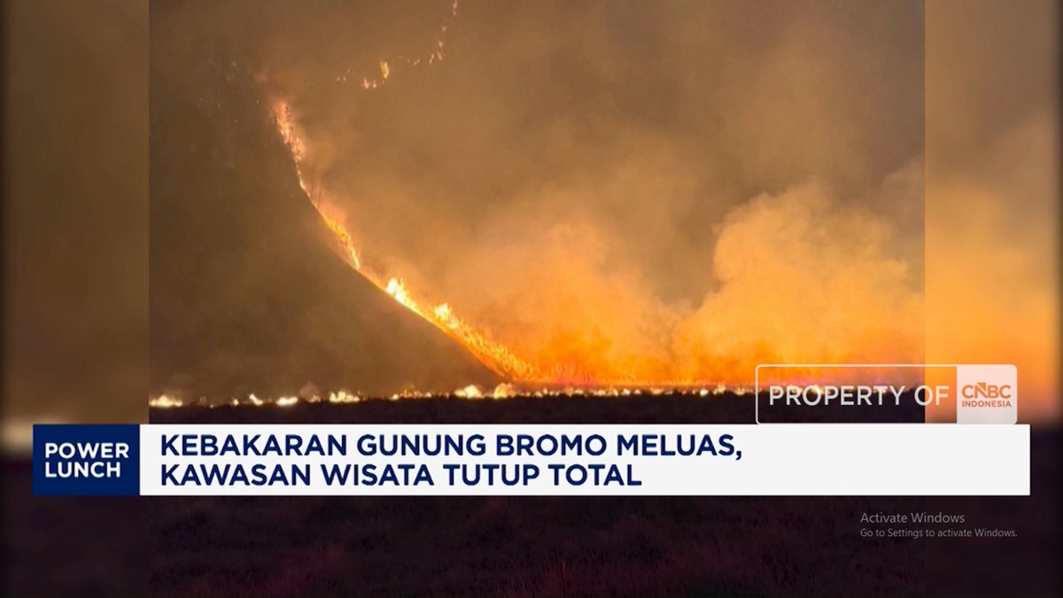 Kebakaran Bromo Meluas, Seluruh Kawasan Wisata Ditutup Total