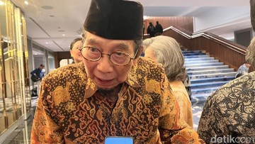 Sri Edi Swasono Terima Penghargaan Koperasi Awards 2026, Optimis Gerakan Koperasi Bangkit