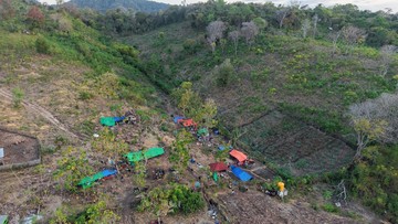 Angin Kencang Gagalkan Penurunan Bantuan Helikopter ke Desa Lidi di NTT