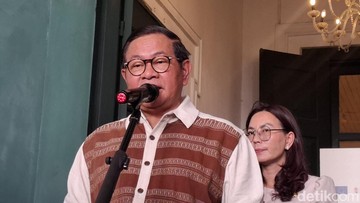 Pramono Anung Bakal Tambah Satu Peron di Stasiun KRL JIS