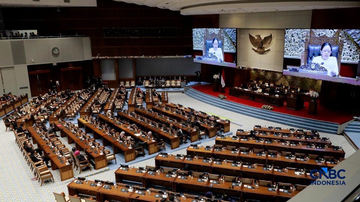 DPR Kebut Pembahasan RUU Migas, Target Sah Pertengahan Oktober 2026