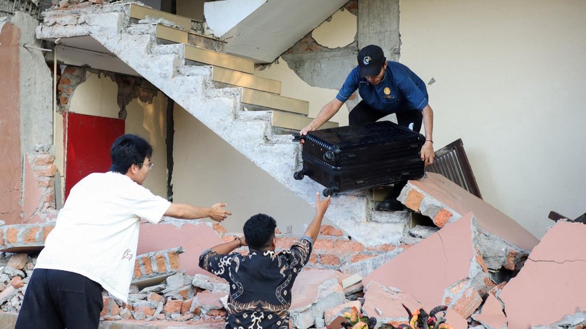 BMKG Cabut Peringatan Tsunami usai Gempa Besar dan Susulan Guncang NTT