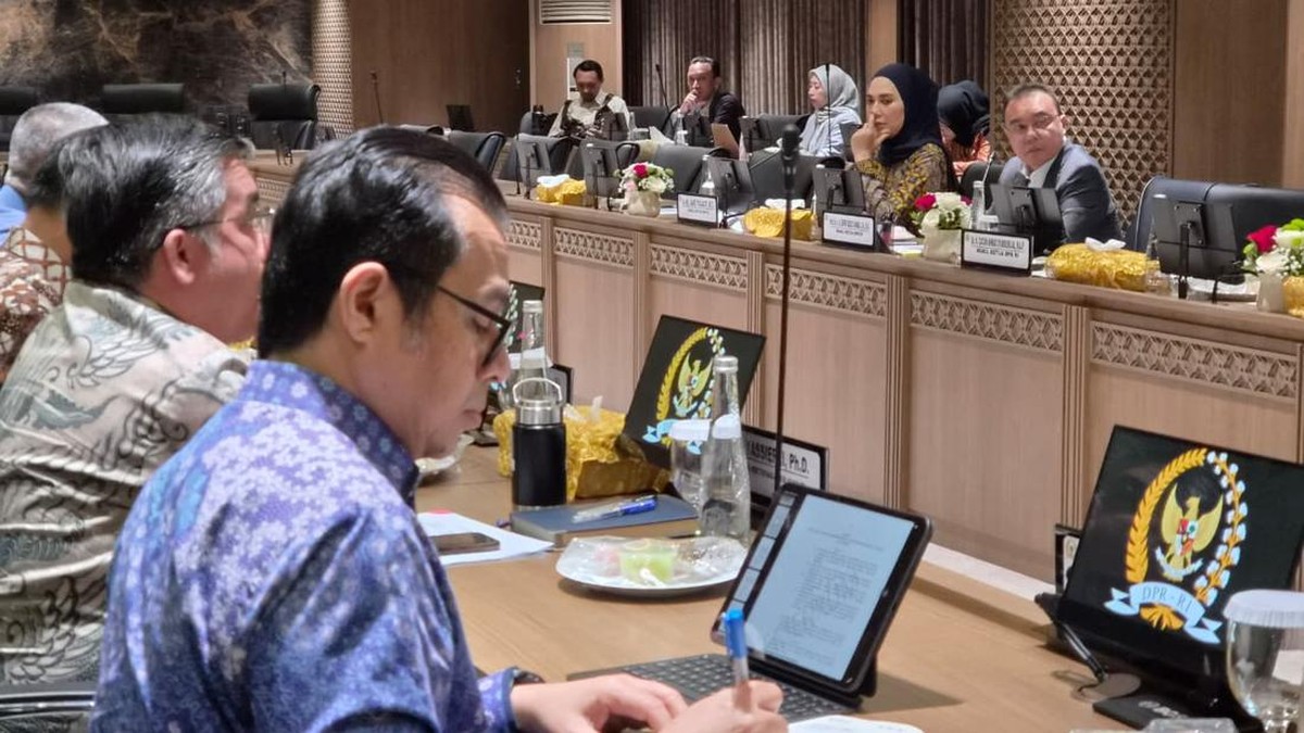 DPR dan Pemerintah Finalisasi Rancangan Perpres Ojol, Libatkan Koalisi Nasional