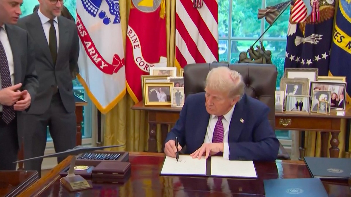 Teknologi Imigrasi AS: Trump Teken Aturan Baru, Ini Dampaknya