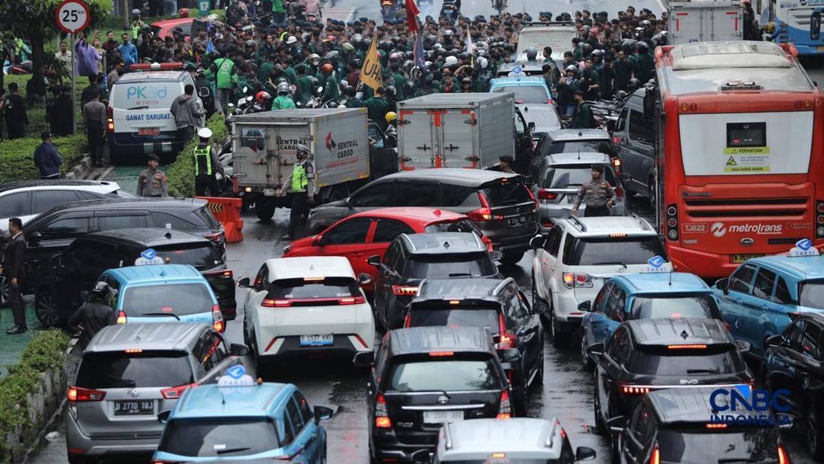 Era Mobil Bensin Segera Berakhir: Bukti Kuat dari China dan Eropa