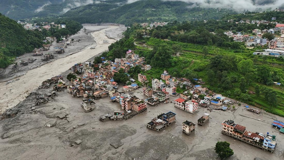 Mengapa Banjir Bandang Nepal Terjadi Tanpa Hujan?