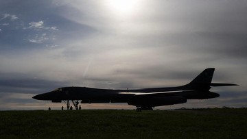Trump Siapkan Serangan Balasan ke Iran Atas Kematian Tentara AS