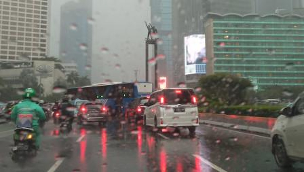 Mengapa Bogor Diguyur Hujan Lebat Sementara Jakarta Masih Kering
