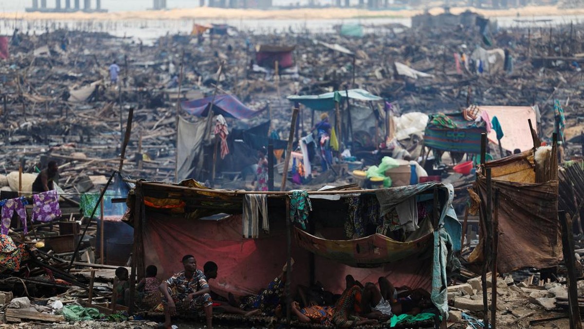 Reformasi Ekonomi Nigeria: Pasar Berpesta, Rakyat Menanggung Beban