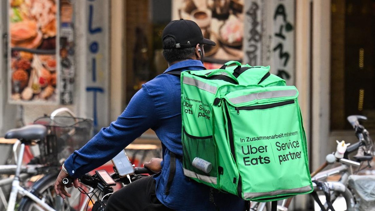Kebijakan Baru Australia: Upah Kurir Platform Rp 345 Ribu per Jam