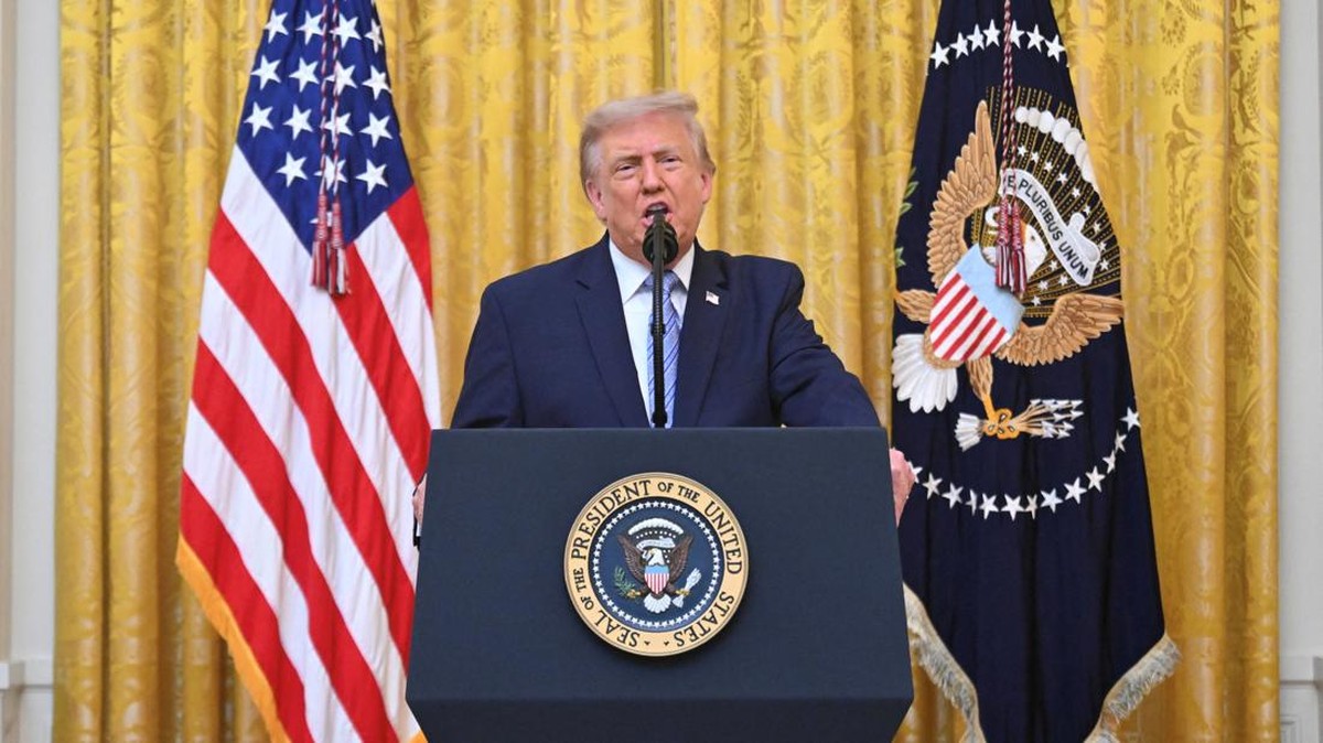 Trump Sebut Foto Bukti Pengeboman Manipulasi AI, Amnesty Desak Investigasi