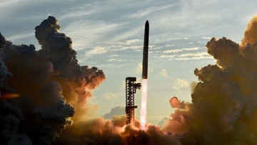 Uji Terbang Starship Sukses: Disrupsi Logistik Antariksa dan Akses Internet Global