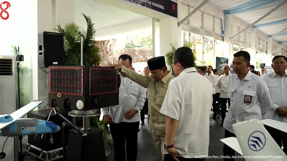 Prabowo Pesan Sepatu Karet Lokal BRIN, Sinyal Kuat Hilirisasi Riset