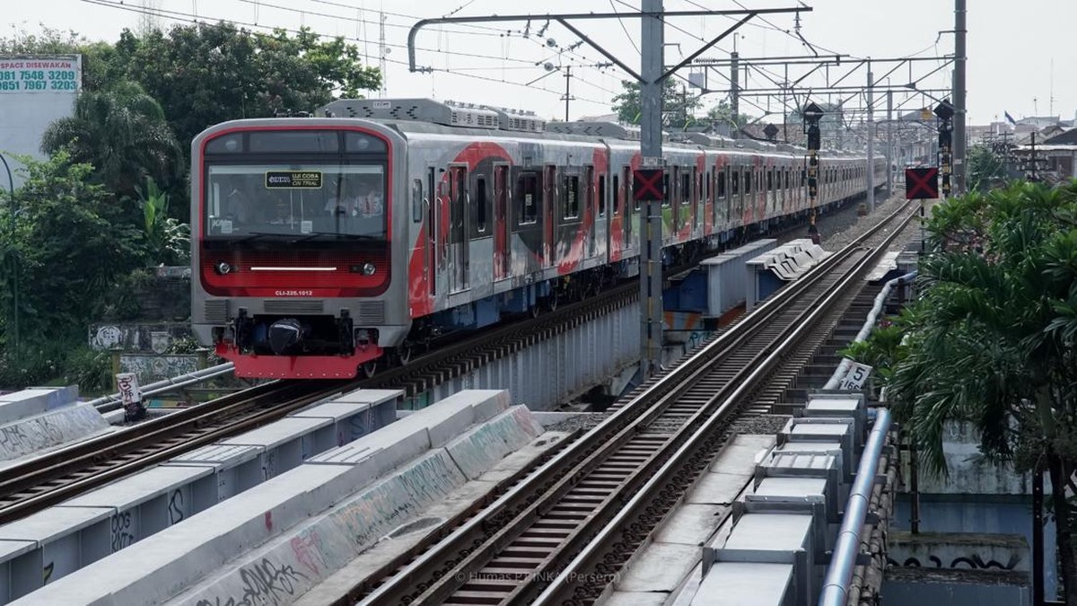 KRL INKA CLI-225 Pindah Rute: Uji Coba atau Strategi Baru?