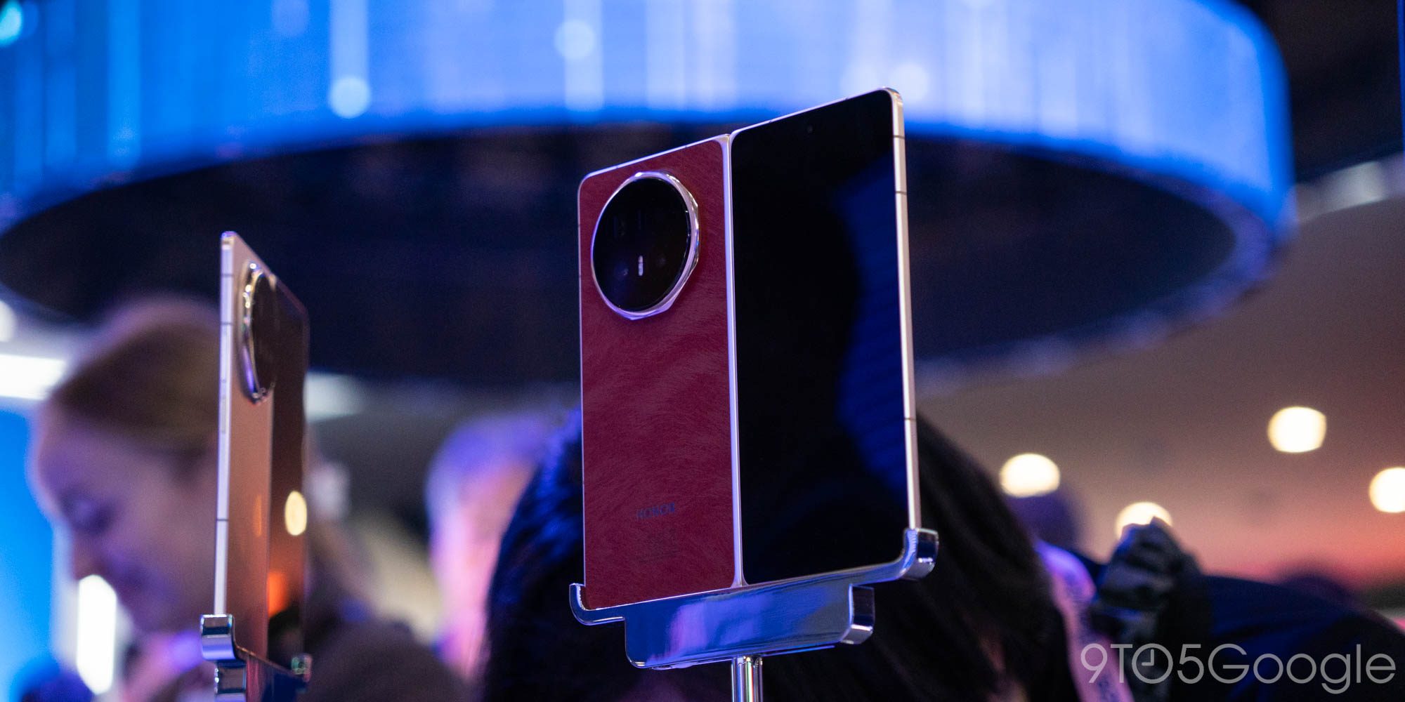 Honor Siapkan Foldable Lebar Pertama, Tantang Galaxy Z Fold 8 Januari