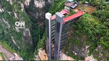 Lift Tebing 280 Meter di China Jadi Bus Sekolah Langit Anak Pedalaman