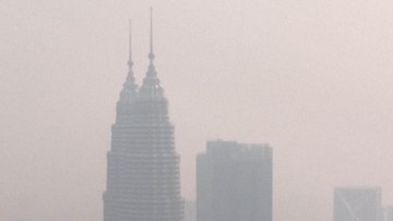 Kabut Asap Karhutla RI Selimuti Kuala Lumpur, Warga Malaysia Terdampak