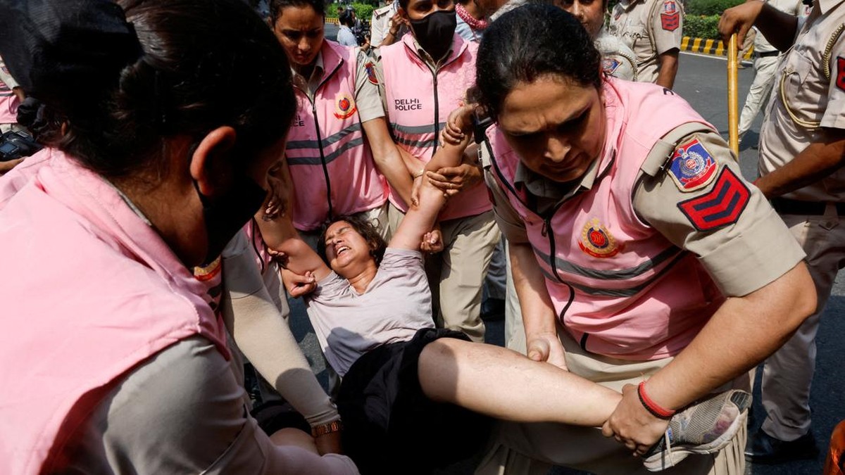 Ketegangan Politik India: Demonstrasi Besar dan Penangkapan Massal di New Delhi