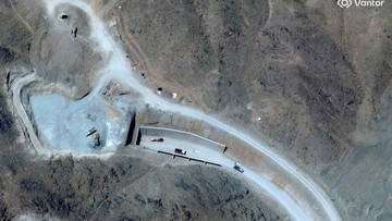 Trump Ancam Ratakan Gunung Pickaxe, Situs Nuklir Bawah Tanah Iran