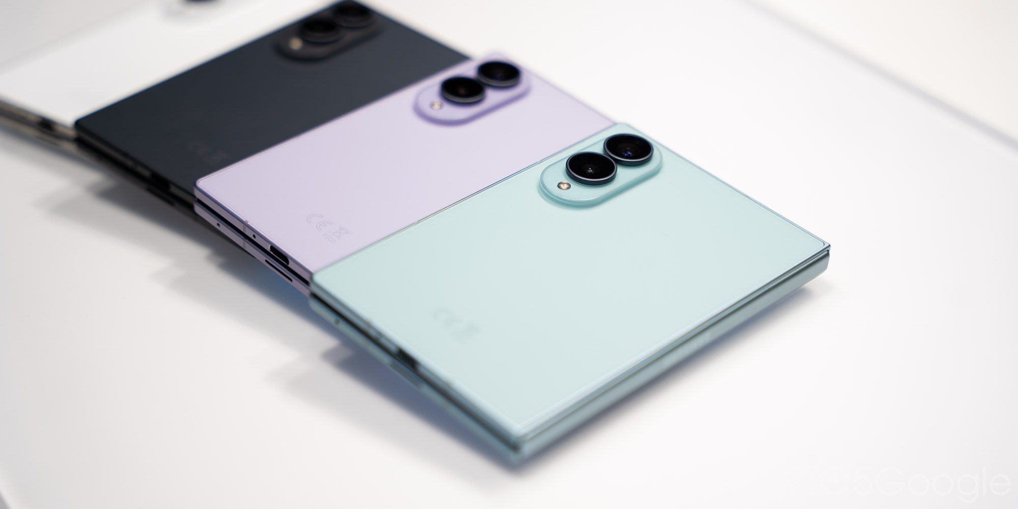 Galaxy Z Fold 8 Warna Pistachio Ludes di Hari Perdana