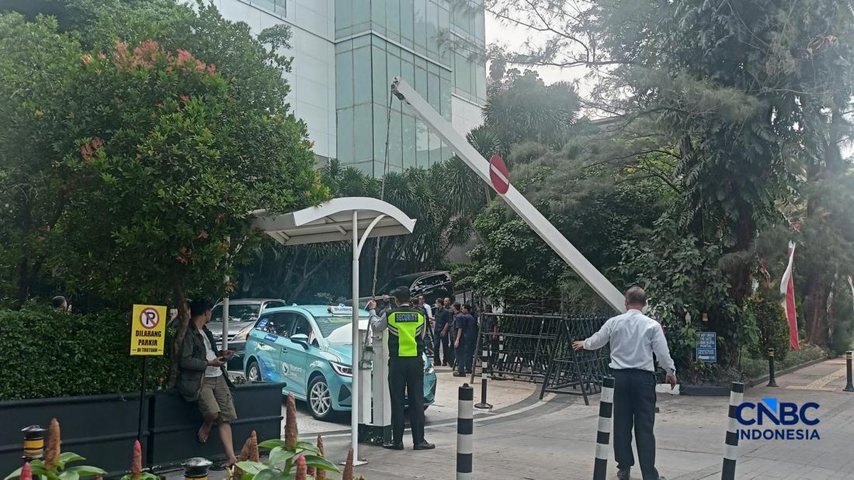 Kondisi Hotel dan Mal Senayan Saat Demo DPR Berlangsung