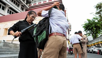 Bangkok Perketat Keamanan Sekolah dengan Inovasi Detektor Logam