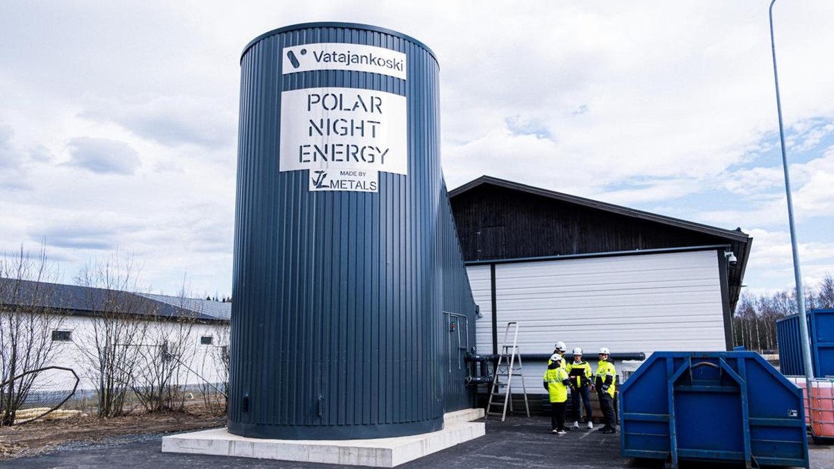 Baterai Pasir Setinggi 12 Meter, Solusi Energi Hangat Kota Kecil